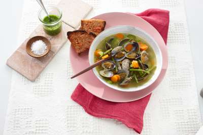 Minestrone mit Venusmuscheln