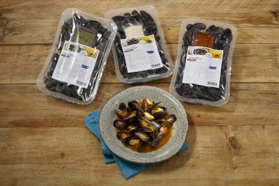 Presse-Muscheln-und-Sauce-quer