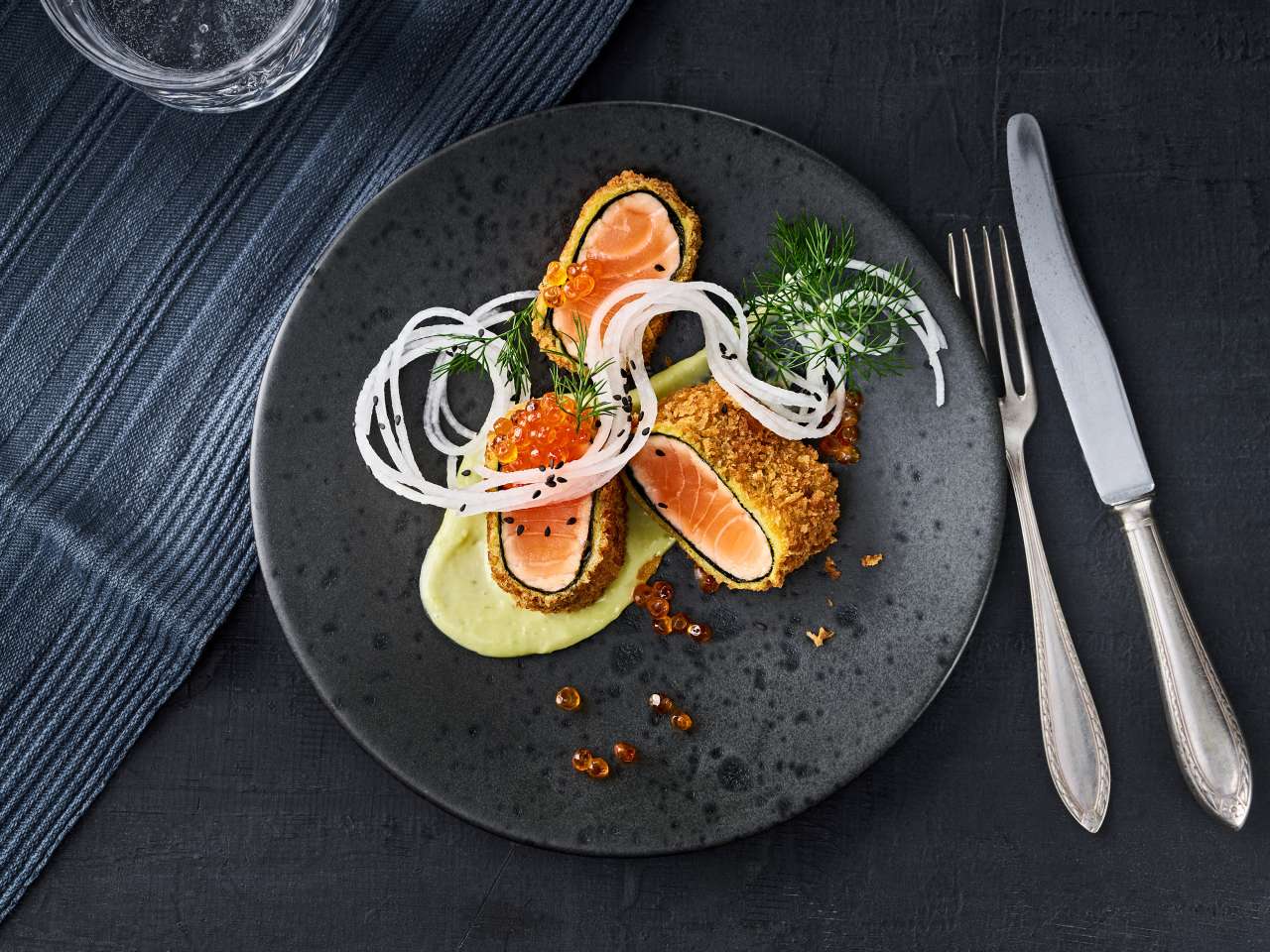 Rezept: Crispy Lachs mit Wasabi-Mayonnaise Rezept: Crispy Lachs mit Wasabi-Mayonnaise