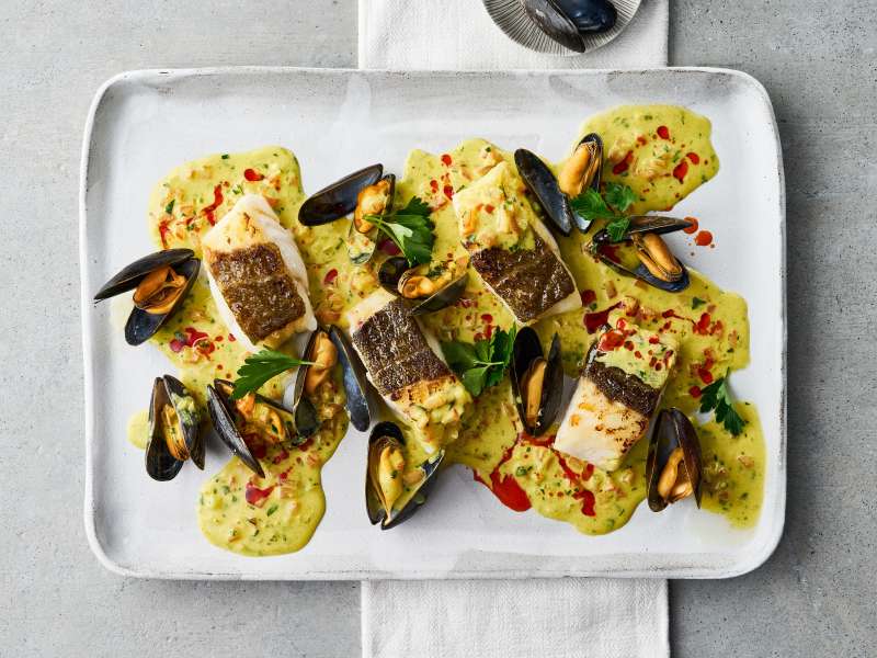 Rezept: Seezunge mit Nordseekrabben und Safran-Rahmsauce Rezept: Seezunge mit Nordseekrabben und Safran-Rahmsauce