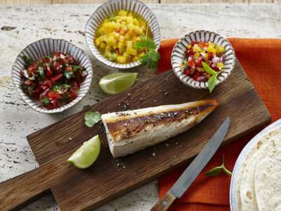 Gelbschwanzmakrele mit Tortillas & Salsa Gelbschwanzmakrele mit Tortillas & Salsa